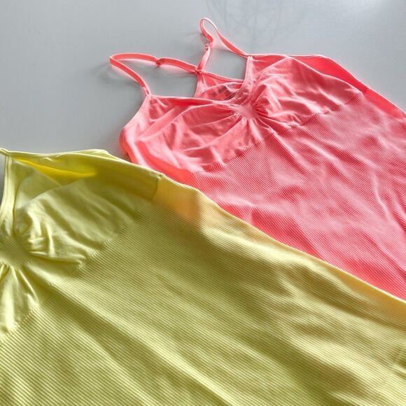 No boundaries // sports tanks // size L/XL // EUC - Picture 2 of 6